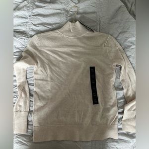 Banana Republic light oatmeal Heather thin mock neck sweater, NWT XXS